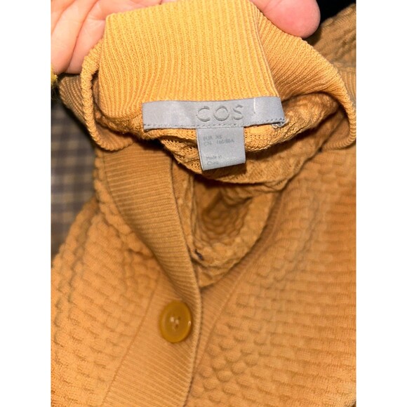 COS Women’s Textured Cotton V-Neck Cardigan Sweater size XS Mustard Tan Elegant - Picture 8 of 10